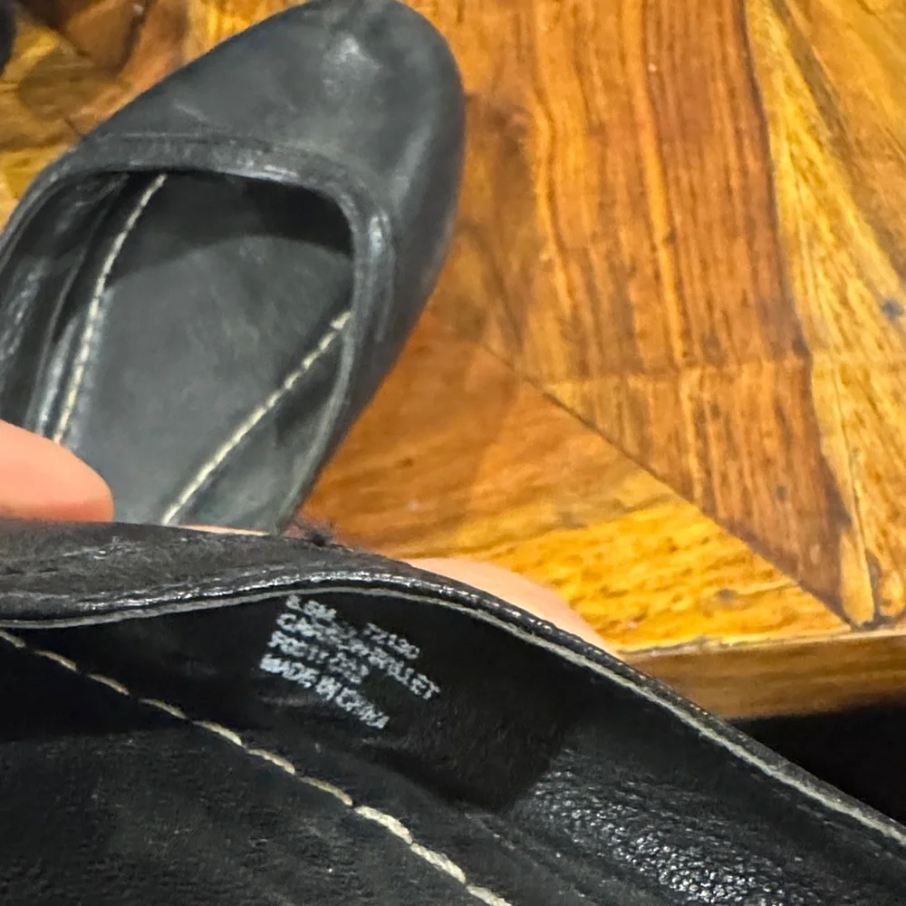 Frye Black Leather Flats - Picture 4 of 4